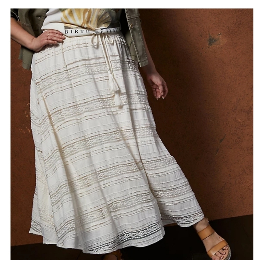 🆕 1X IVORY LACE BOHO MAXI SKIRT